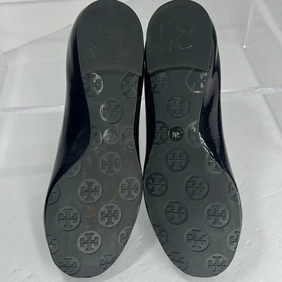 Tory Burch Reva Patent Leather Black Ballet Flats  Applique Logo Round Toe Sz 4 - Picture 11 of 14